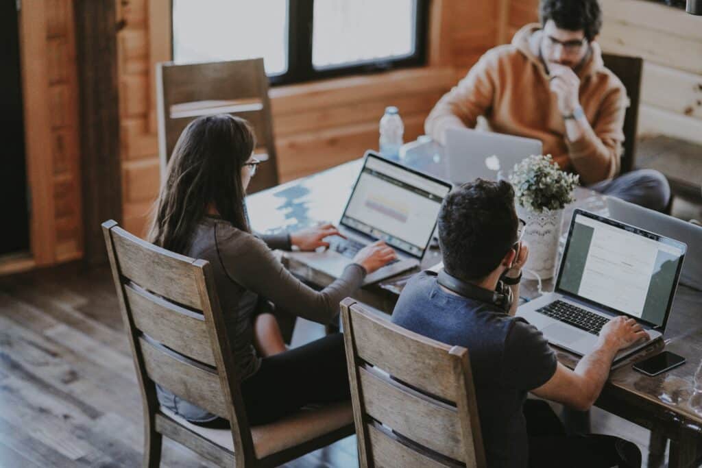 Projektverwaltung: Definition, Inhalt und Vorteile annie-spratt-dWYU3i-mqEo-unsplash