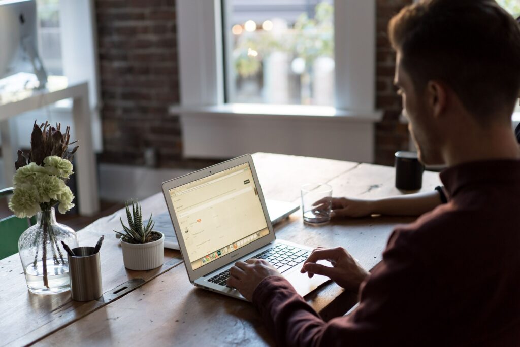 Aufwandsschätzung in Projekten bench-accounting-C3V88BOoRoM-unsplash-scaled