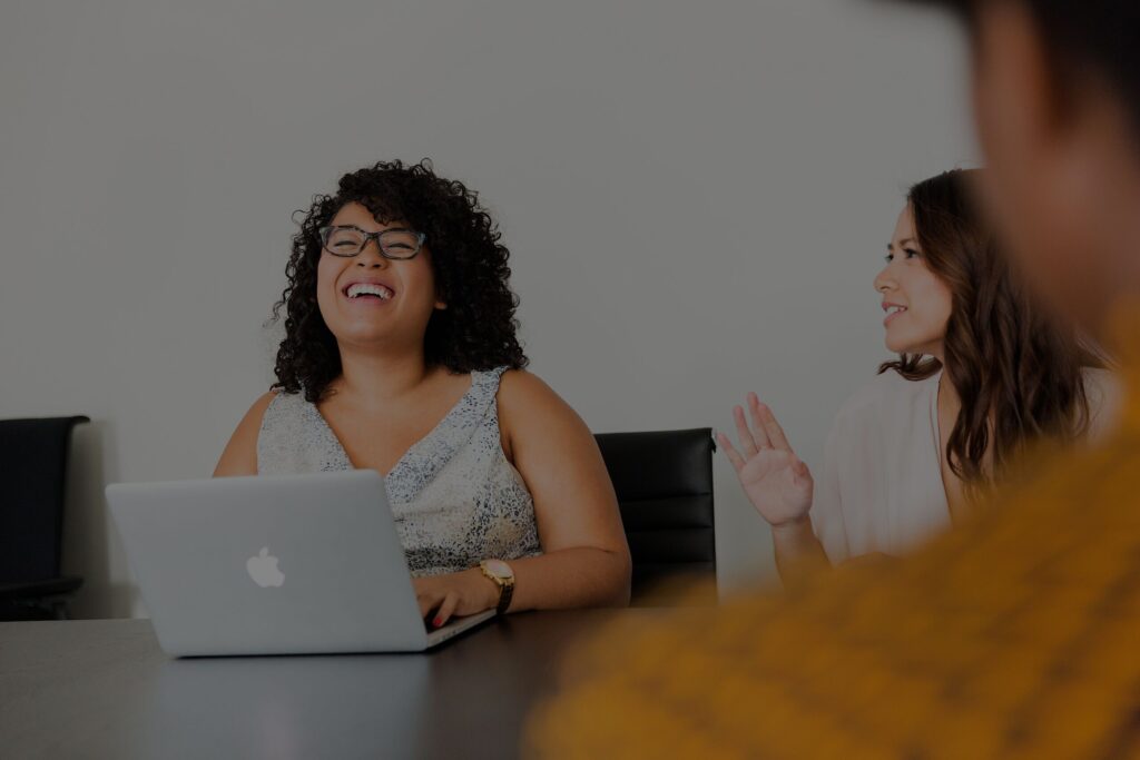 Agiles Projektmanagement auf einen Blick christina-wocintechchat-com-YCrgxs3e9lY-unsplash-scaled